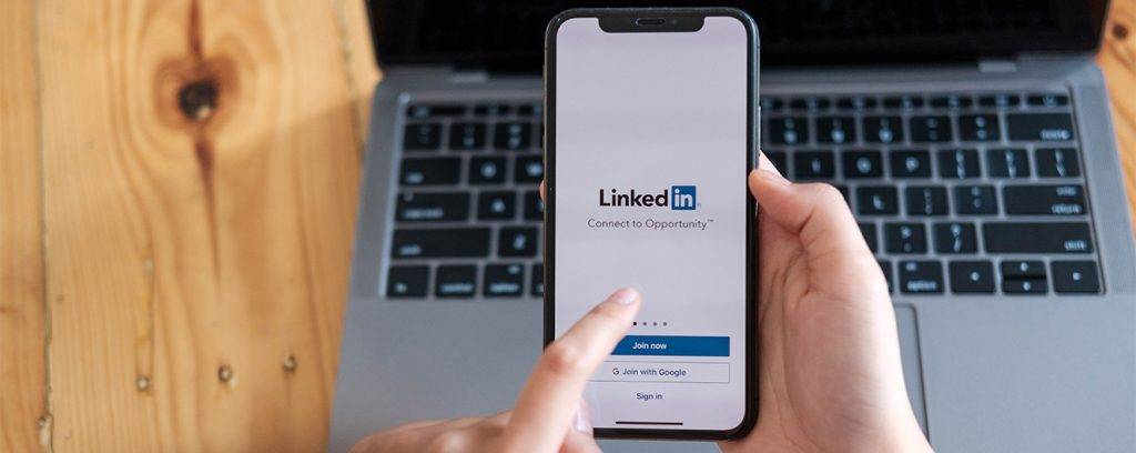 connect LinkedIn to Google data studio with Supermetrics