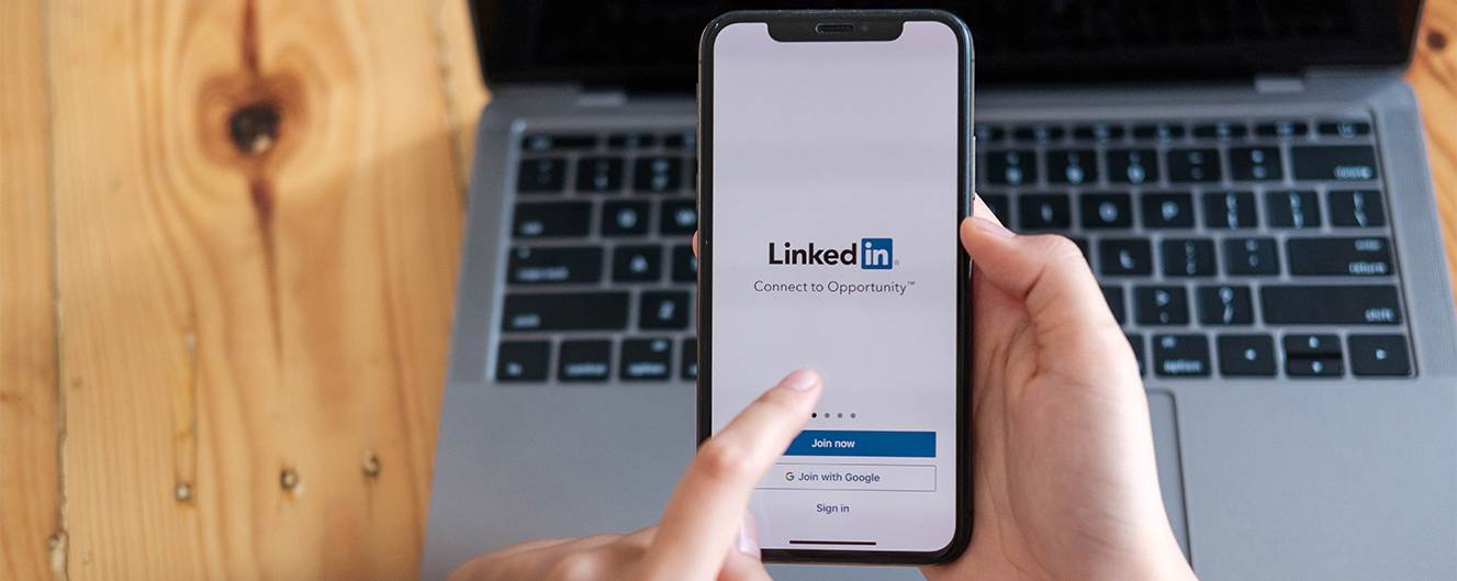 connect LinkedIn to Google data studio with Supermetrics